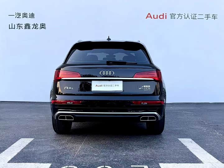 Фото 6 - Audi Q5L