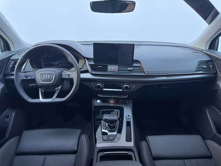 Фото 7 - Audi Q5L