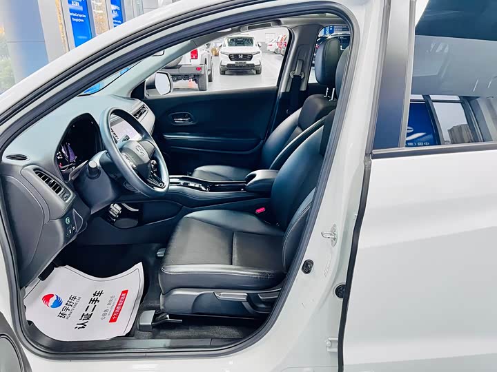 Фото 19 - Honda Vezel