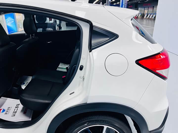 Фото 20 - Honda Vezel