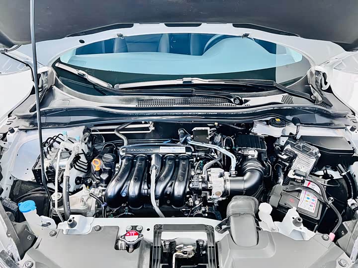 Фото 25 - Honda Vezel