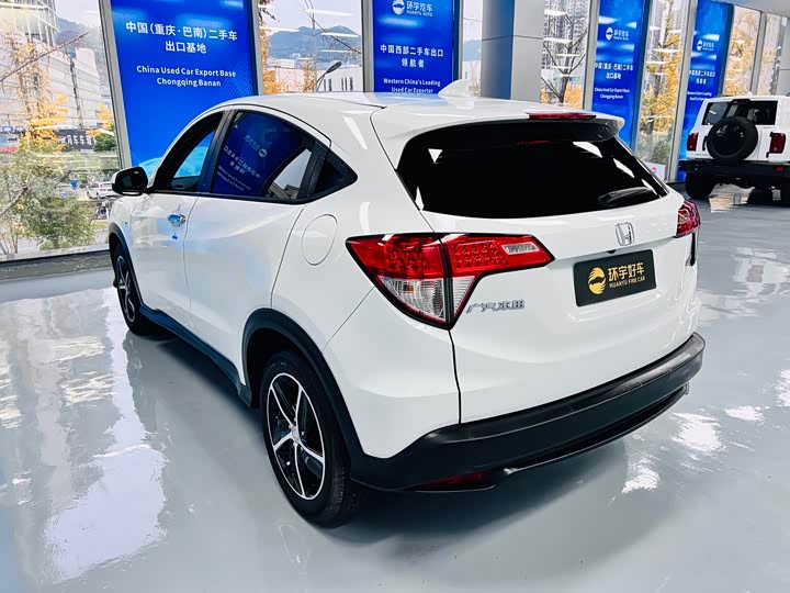 Фото 6 - Honda Vezel
