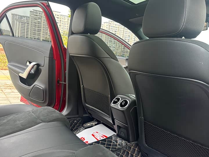 Фото 10 - Mercedes-Benz A-Class