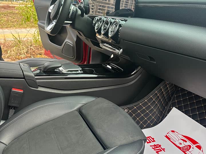 Фото 9 - Mercedes-Benz A-Class