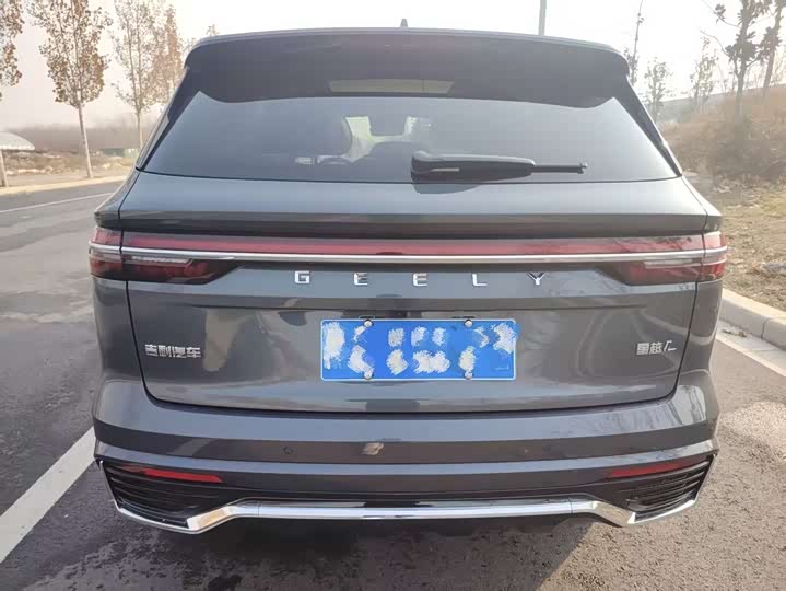 Фото 8 - Geely Monjaro