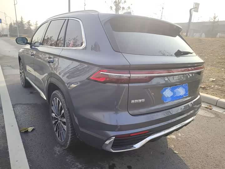 Фото 9 - Geely Monjaro