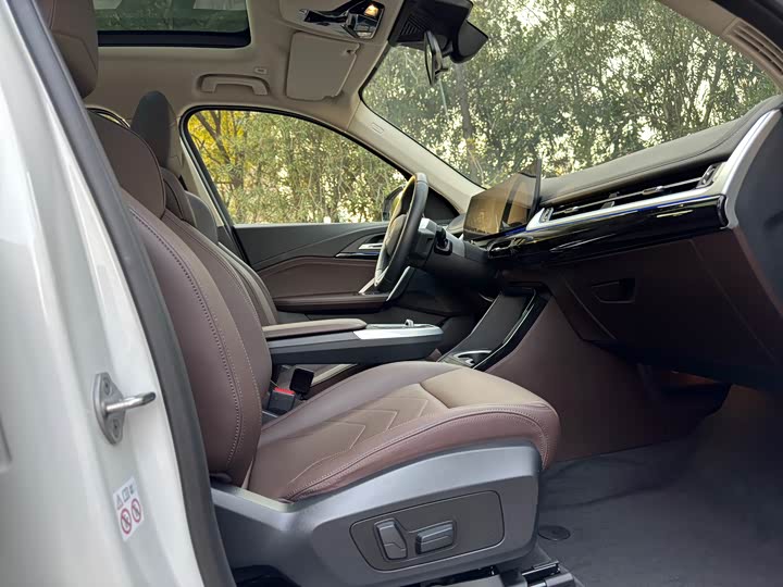 Фото 12 - BMW X1