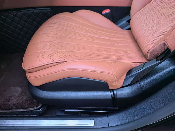 Фото 12 - Mercedes-Benz S-Class