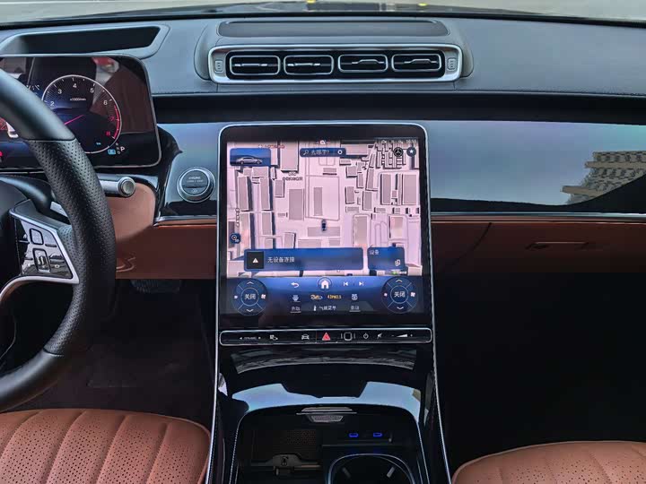 Фото 14 - Mercedes-Benz S-Class