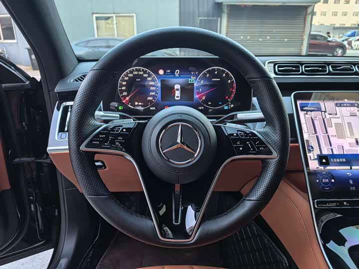 Фото 15 - Mercedes-Benz S-Class