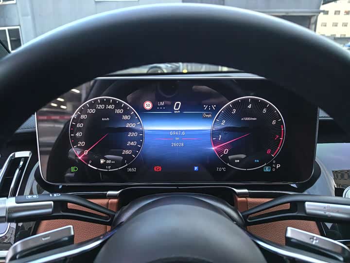 Фото 8 - Mercedes-Benz S-Class