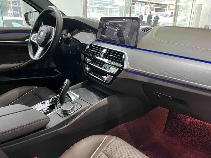 Фото 11 - BMW 5 Series