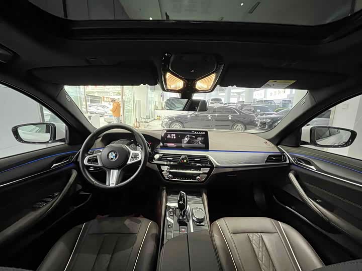 Фото 13 - BMW 5 Series