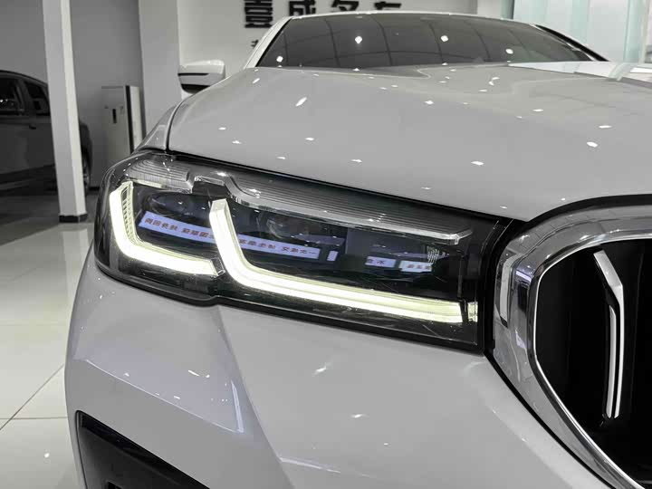 Фото 16 - BMW 5 Series