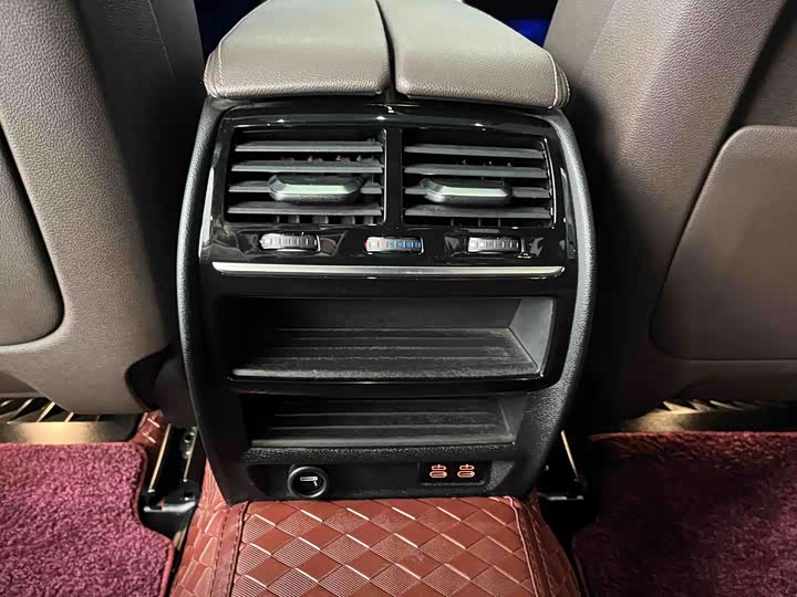 Фото 23 - BMW 5 Series