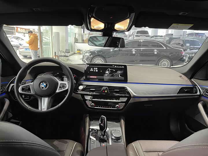 Фото 5 - BMW 5 Series