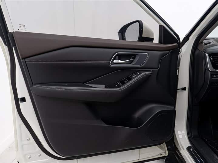 Фото 22 - Nissan X-Trail