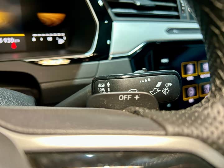 Фото 14 - Volkswagen Magotan