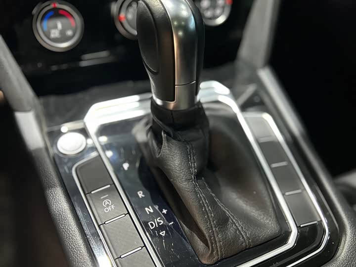 Фото 17 - Volkswagen Magotan