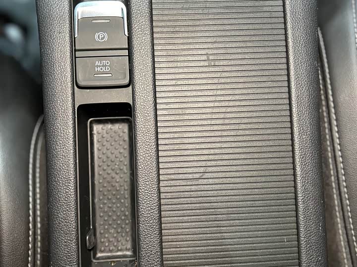 Фото 18 - Volkswagen Magotan