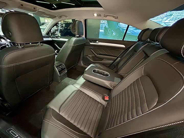 Фото 24 - Volkswagen Magotan