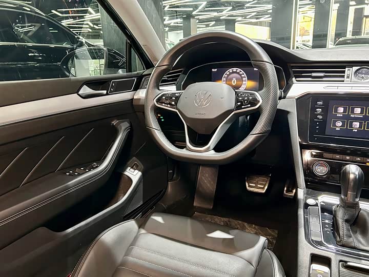 Фото 26 - Volkswagen Magotan