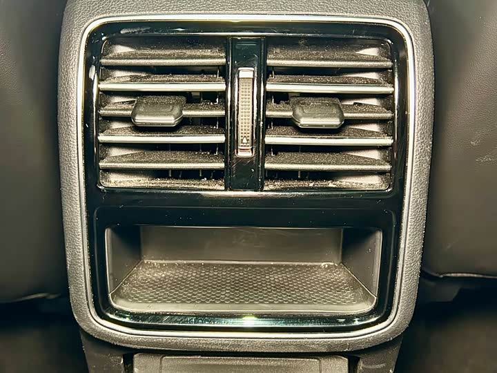 Фото 29 - Volkswagen Magotan