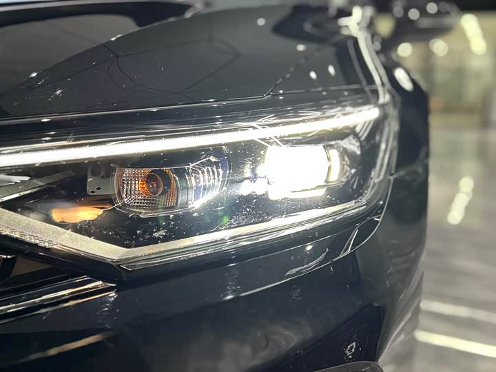 Фото 33 - Volkswagen Magotan