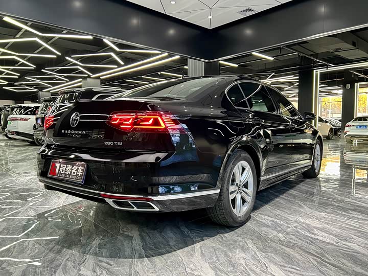 Фото 5 - Volkswagen Magotan