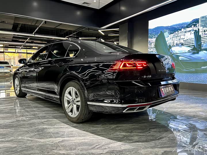 Фото 7 - Volkswagen Magotan