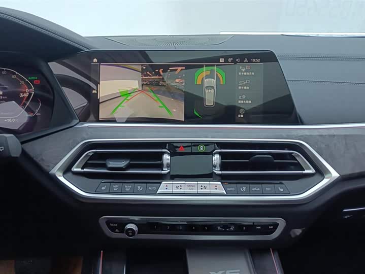 Фото 13 - BMW X5