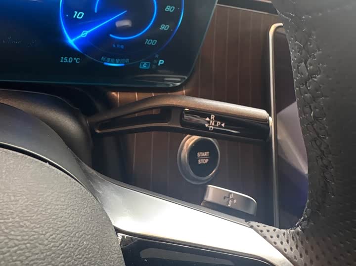 Фото 12 - Mercedes-Benz EQE