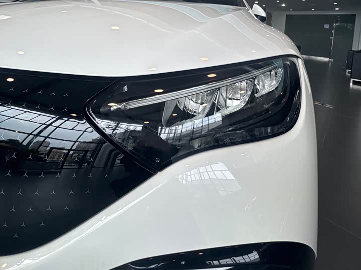 Фото 5 - Mercedes-Benz EQE