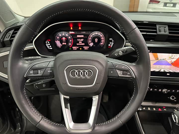 Фото 11 - Audi Q3