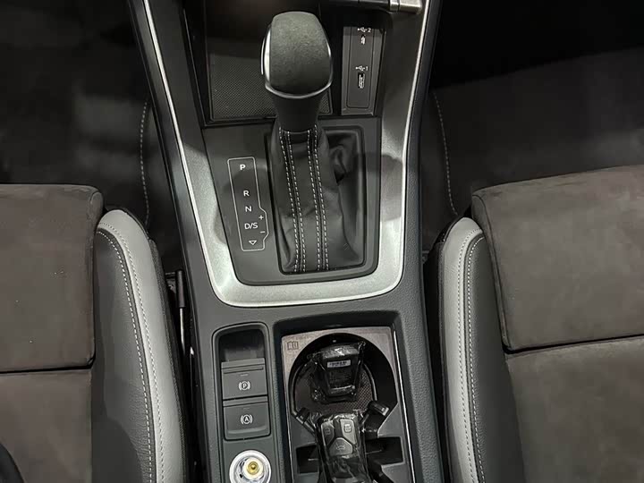 Фото 13 - Audi Q3