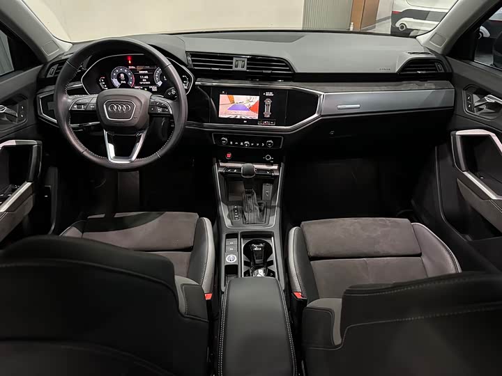 Фото 16 - Audi Q3