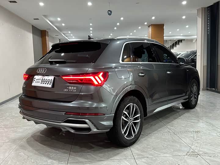 Фото 4 - Audi Q3