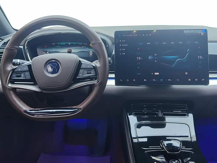 Фото 12 - BYD Han