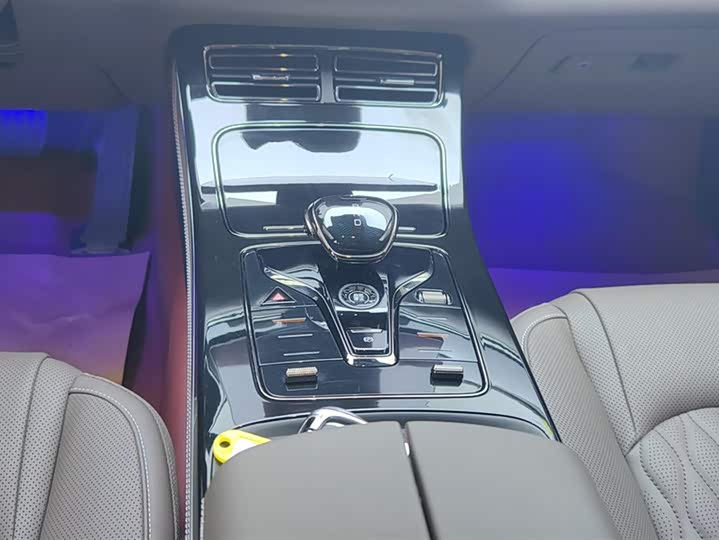 Фото 16 - BYD Han