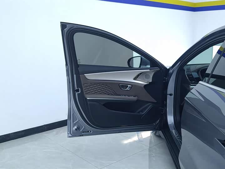 Фото 7 - BYD Han