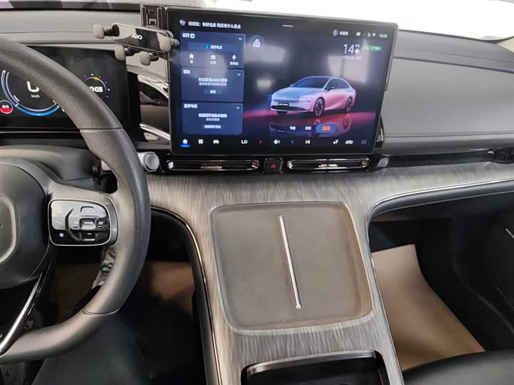 Фото 13 - GAC Aion S Max