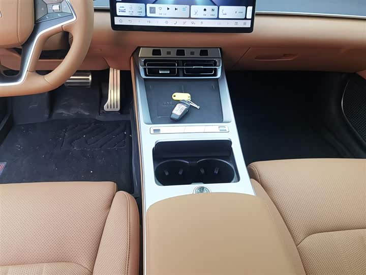 Фото 6 - BYD Han L