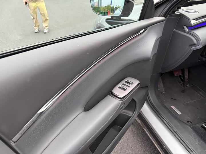 Фото 10 - XPeng G7