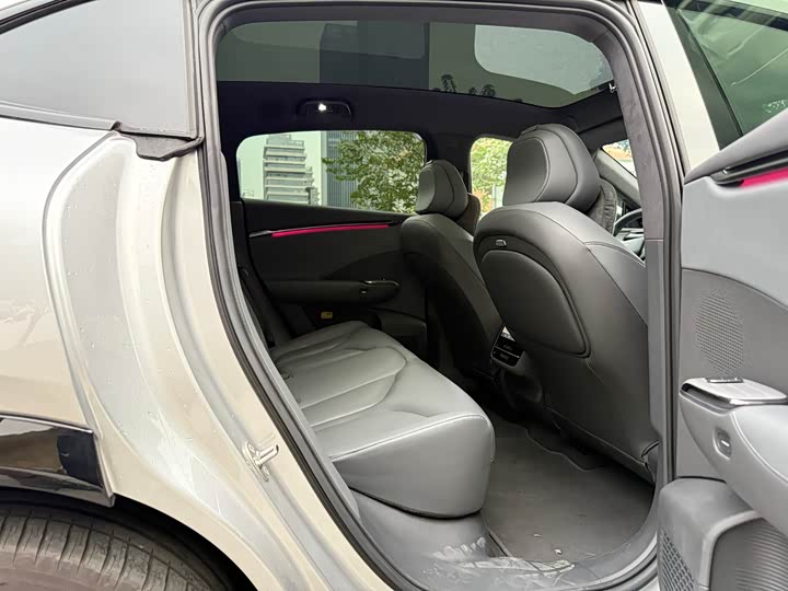 Фото 17 - XPeng G7