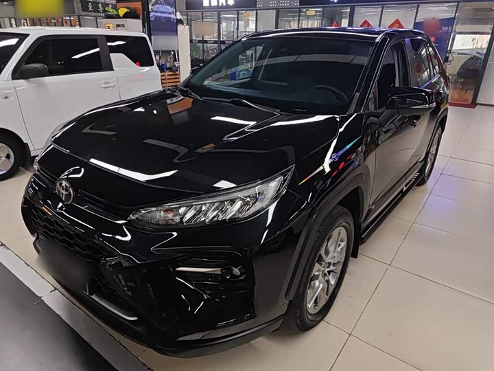 Фото 2 - Toyota Wildlander