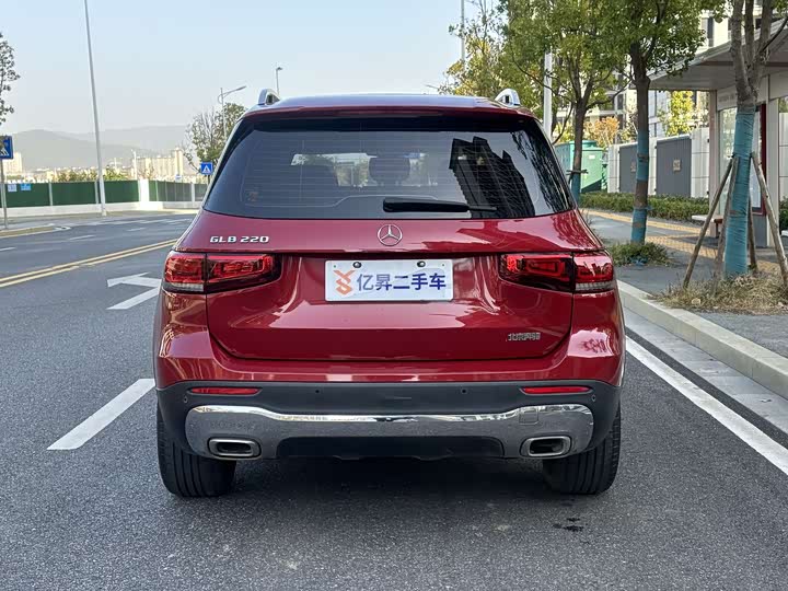 Фото 4 - Mercedes-Benz GLB-Class