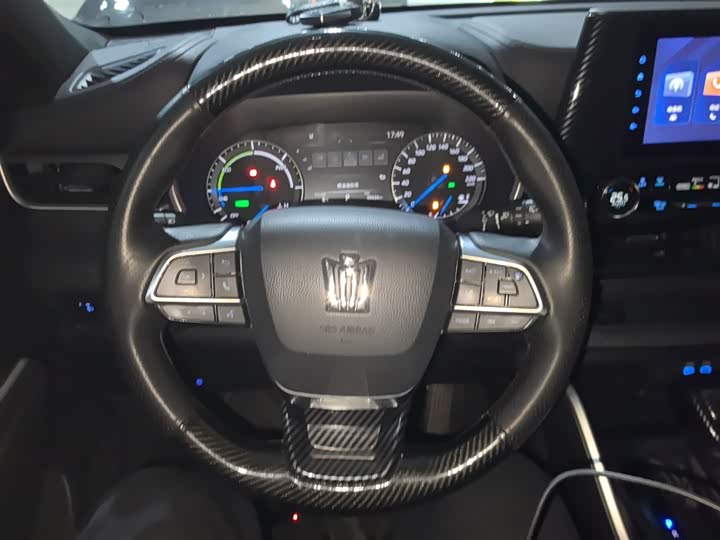 Фото 11 - Toyota Crown Kluger