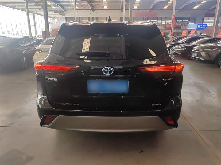 Фото 6 - Toyota Highlander