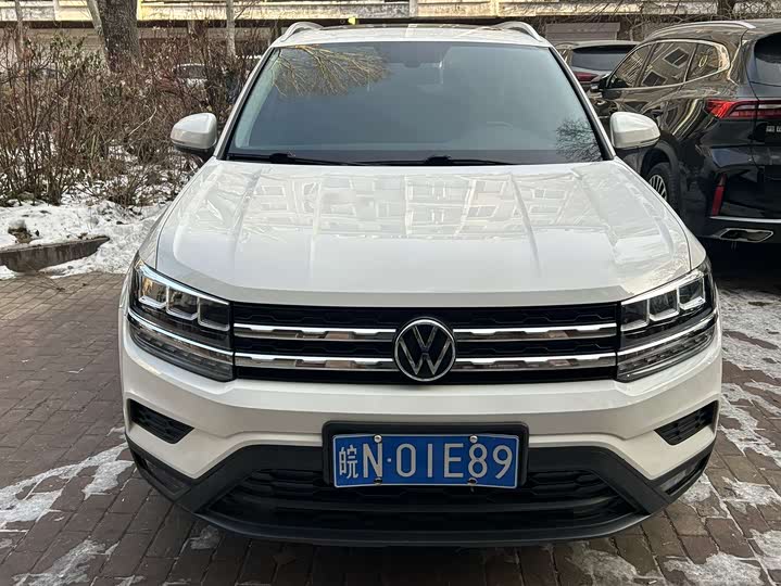 Фото 3 - Volkswagen Tharu