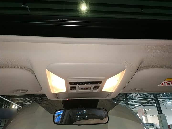 Фото 9 - Toyota RAV4